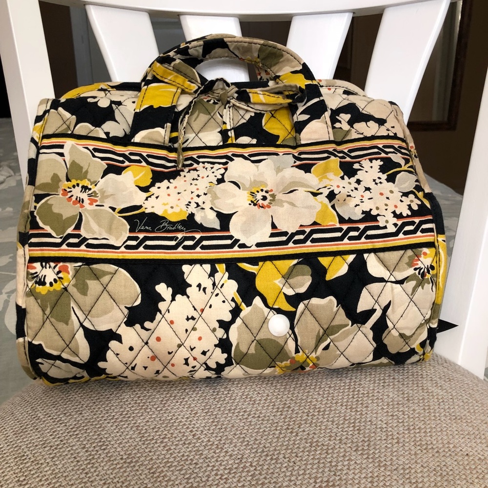 VERA BRADLEY HANGING ORGANIZER